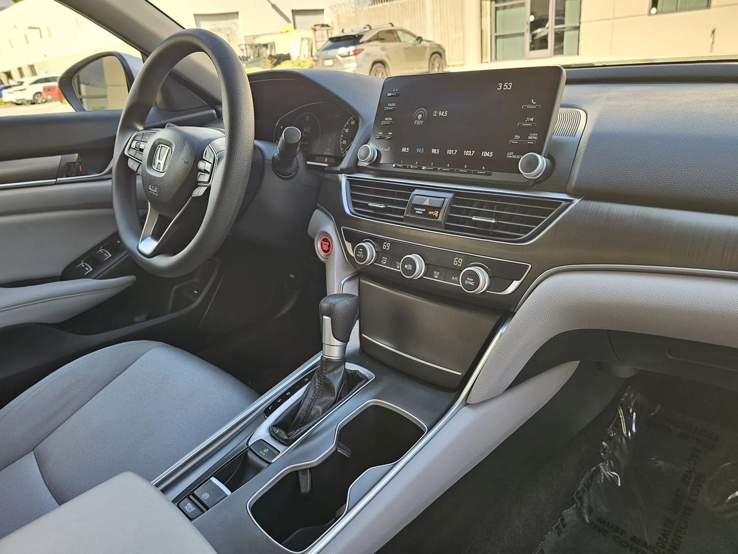 Honda Accord photo 10