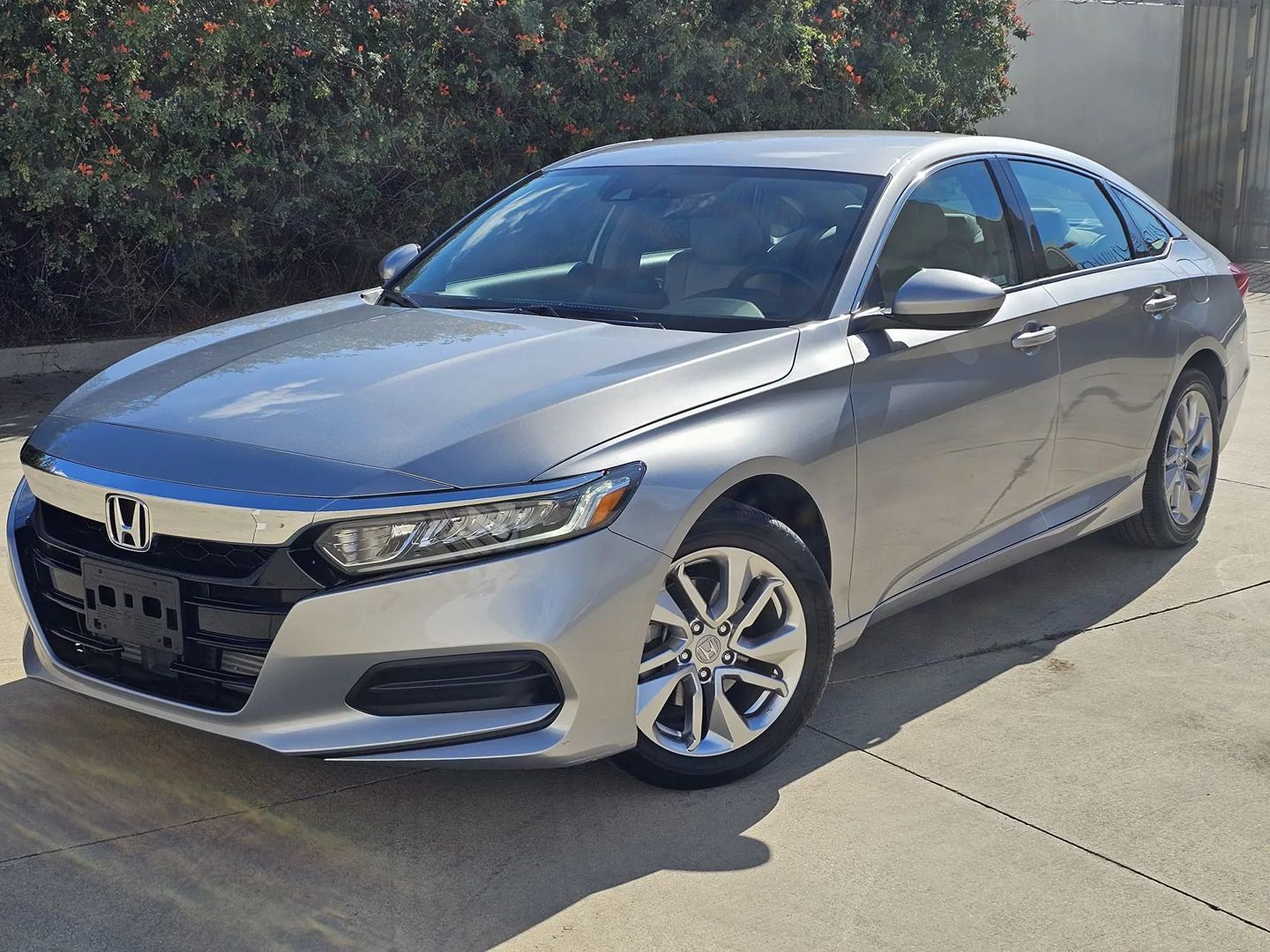 Honda Accord photo 2