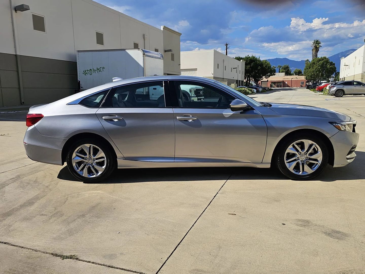 Honda Accord photo 5