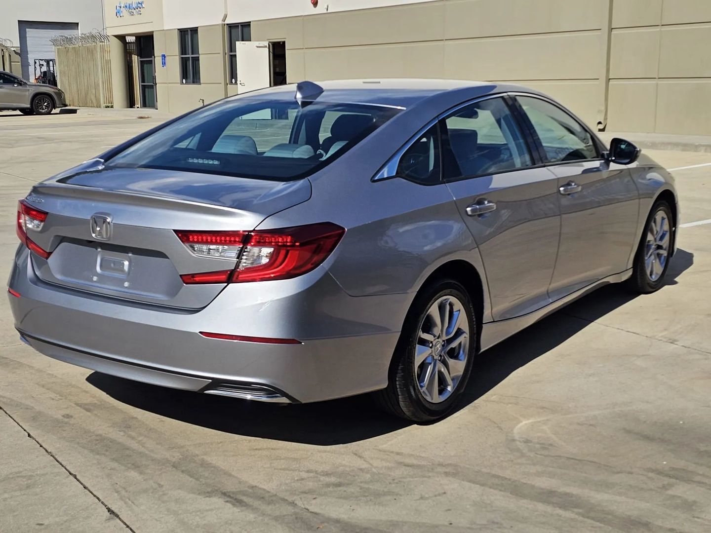 Honda Accord photo 6