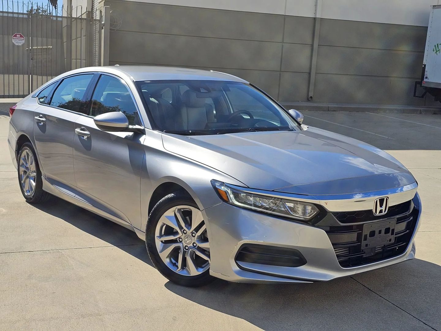 Honda Accord photo 4