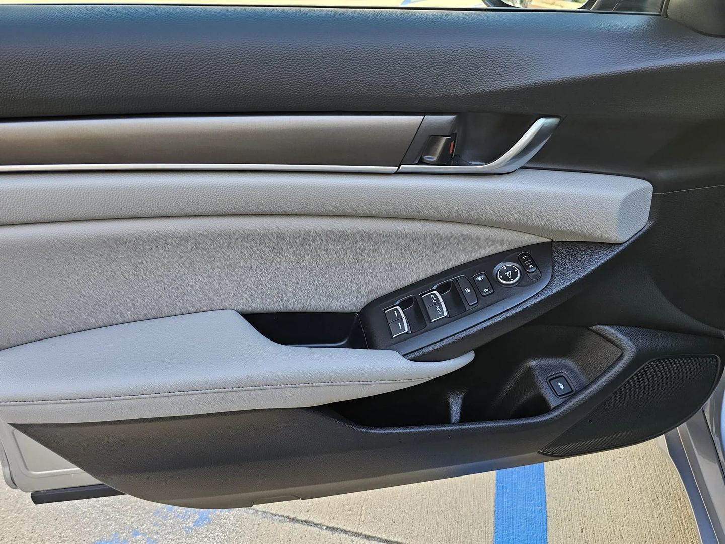 Honda Accord photo 21