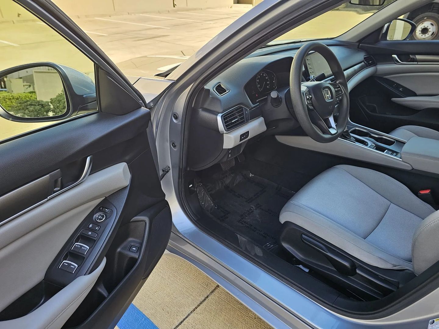Honda Accord photo 22
