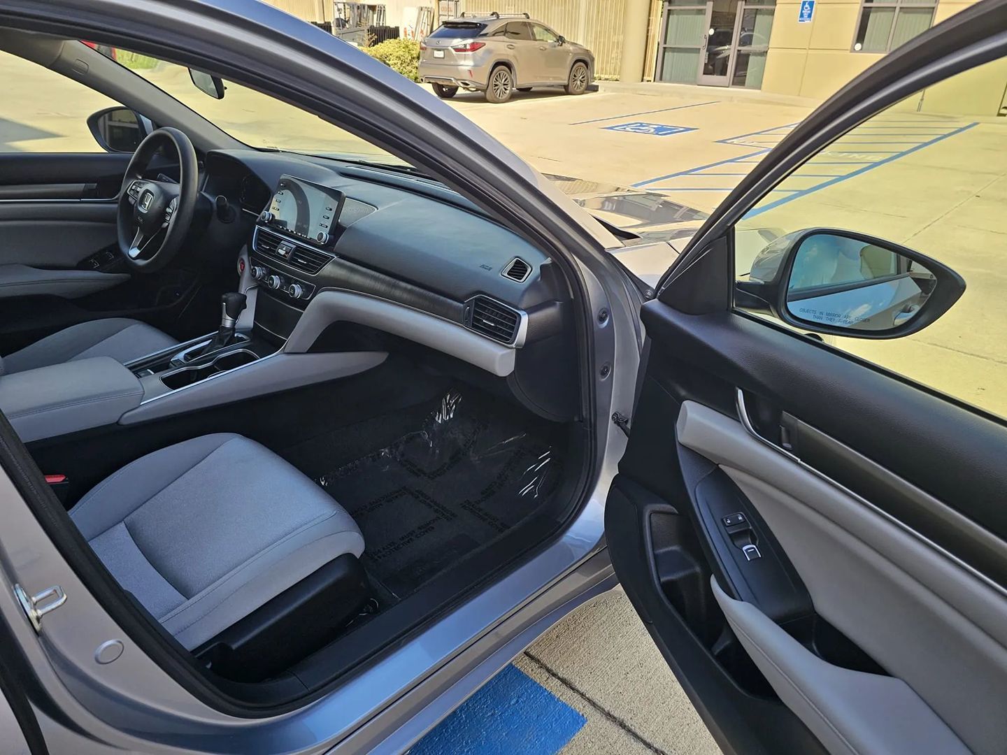 Honda Accord photo 26