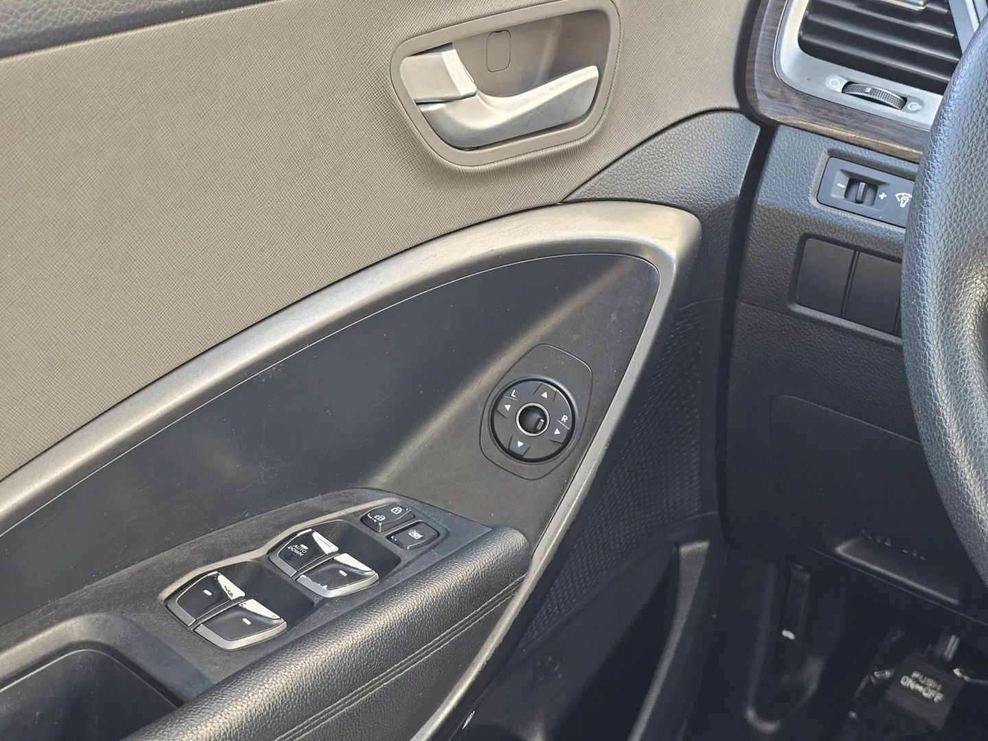 Hyundai Santa Fe Sport photo 21