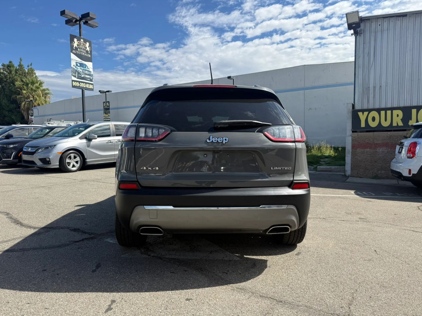 Jeep Cherokee photo 5