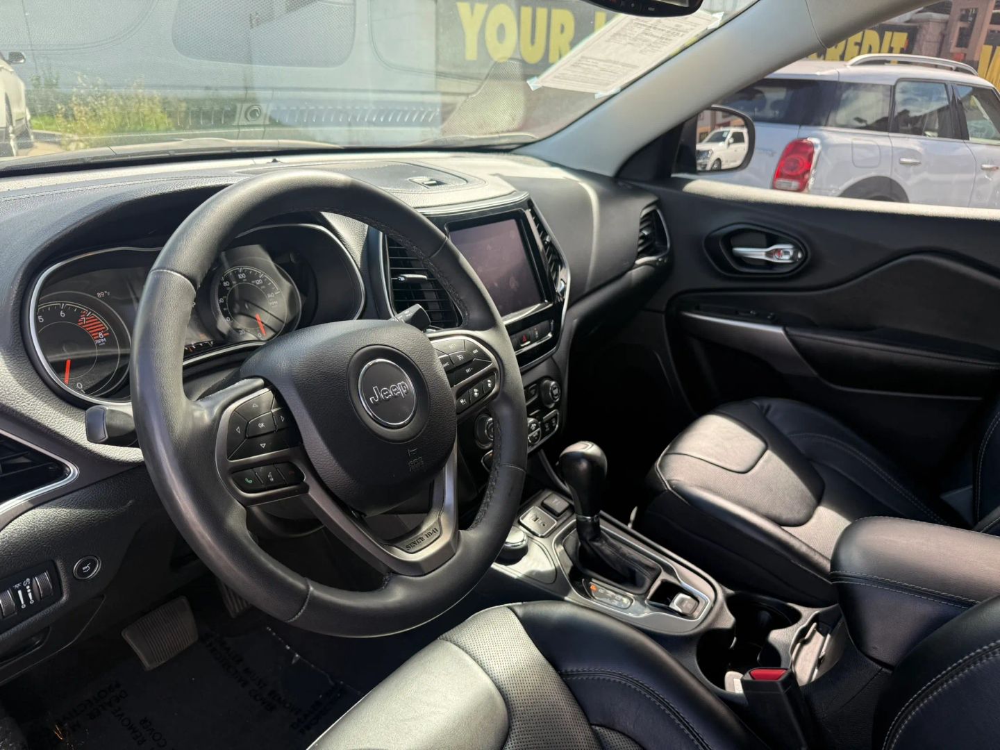 Jeep Cherokee photo 10