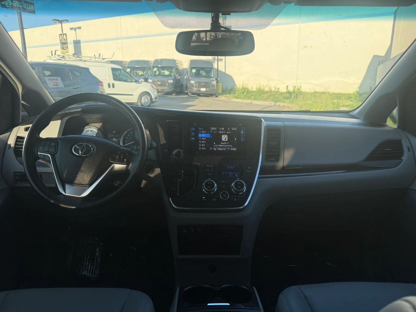 Toyota Sienna photo 10