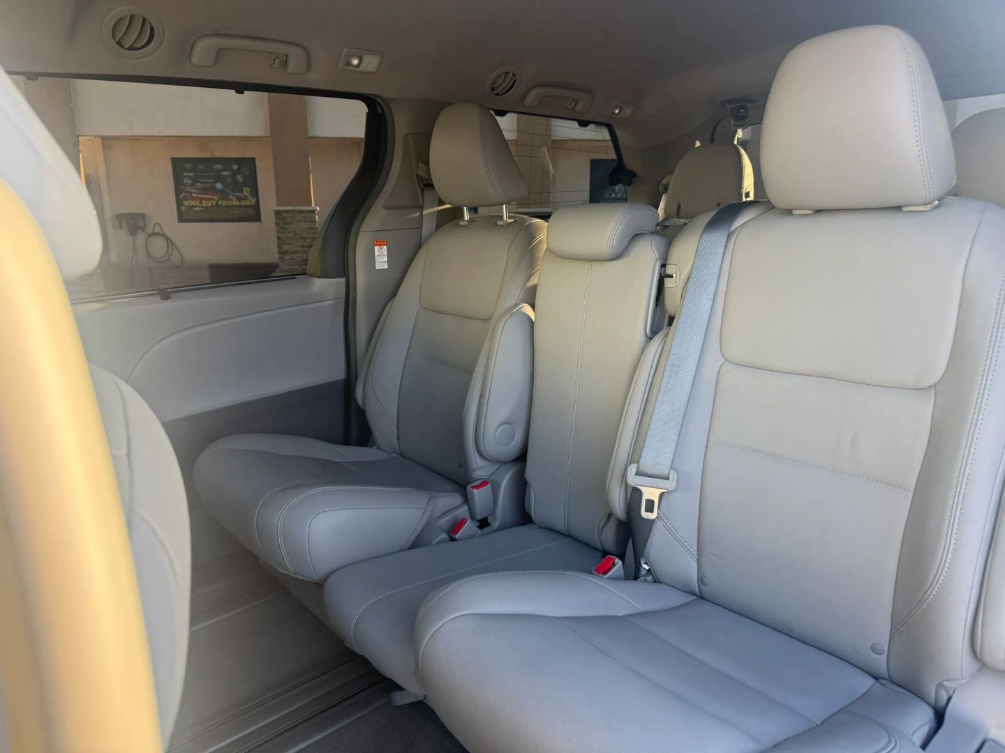 Toyota Sienna photo 12