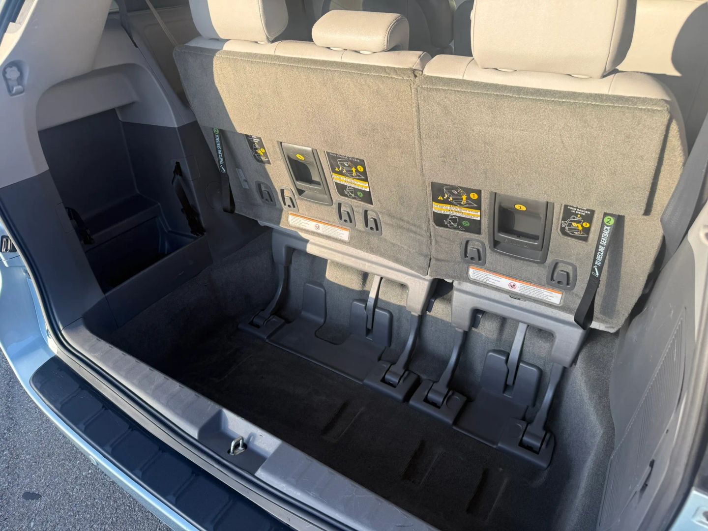 Toyota Sienna photo 15