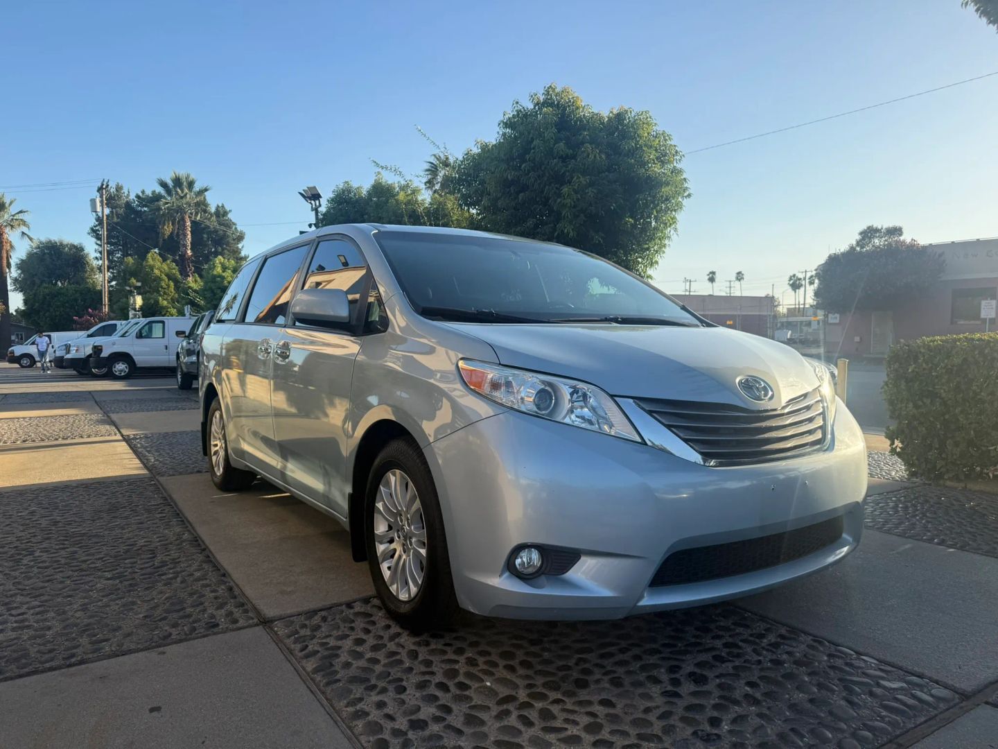 Toyota Sienna photo 18