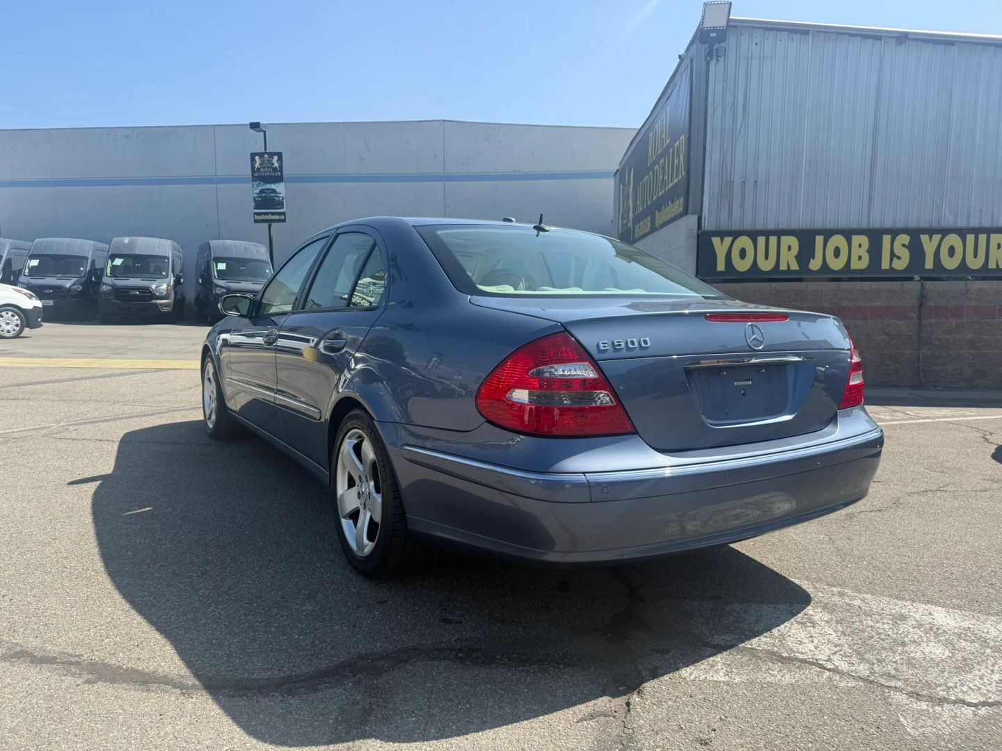 Mercedes-Benz E500 photo 3