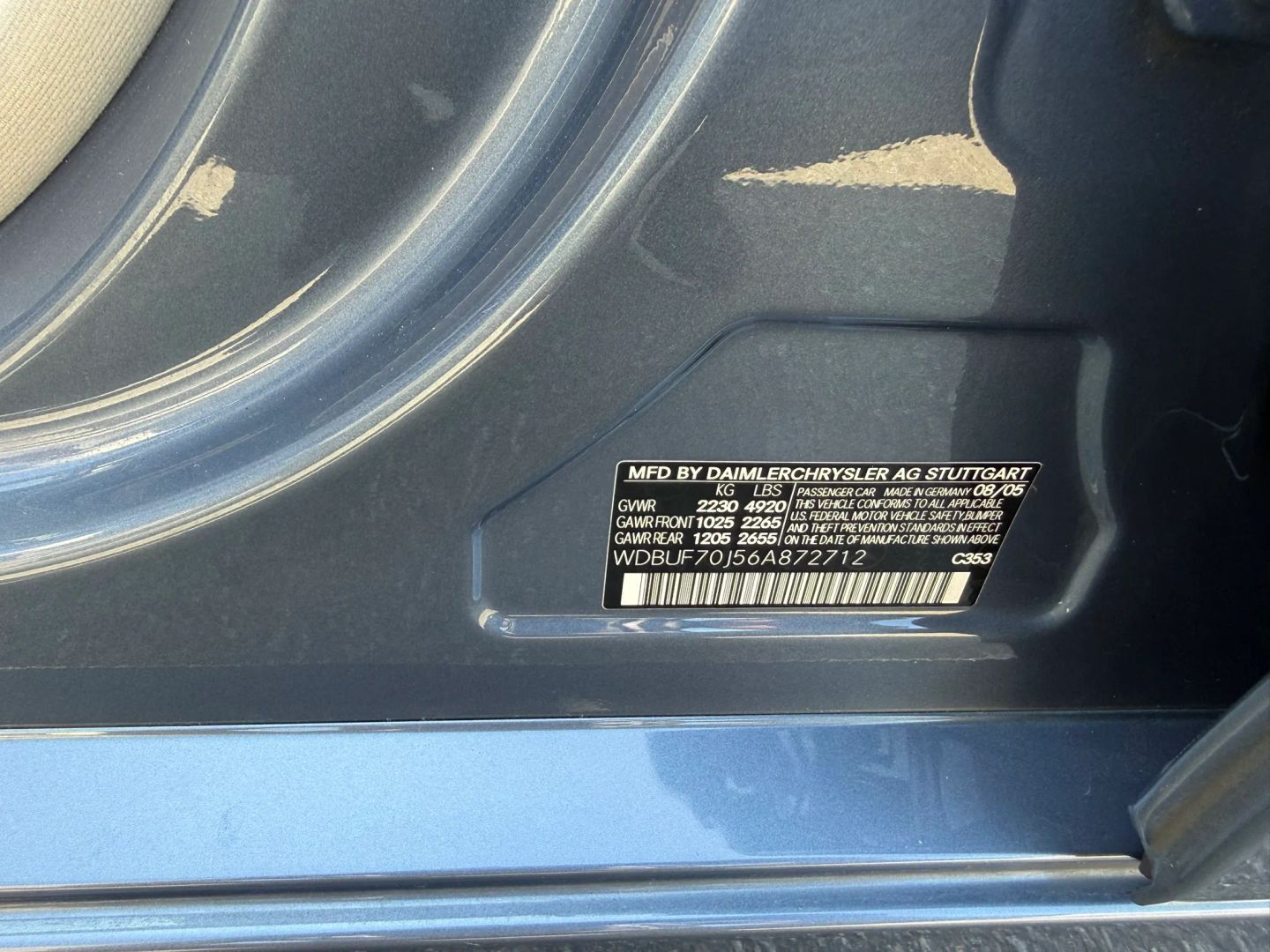 Mercedes-Benz E500 photo 18