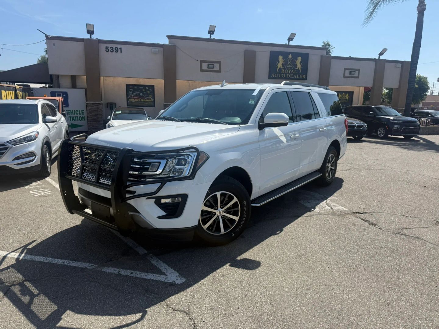 Ford Expedition MAX photo 2