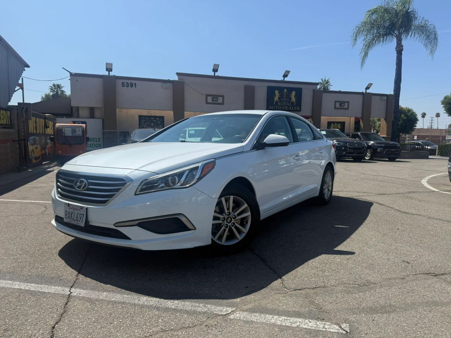 Hyundai Sonata photo 2