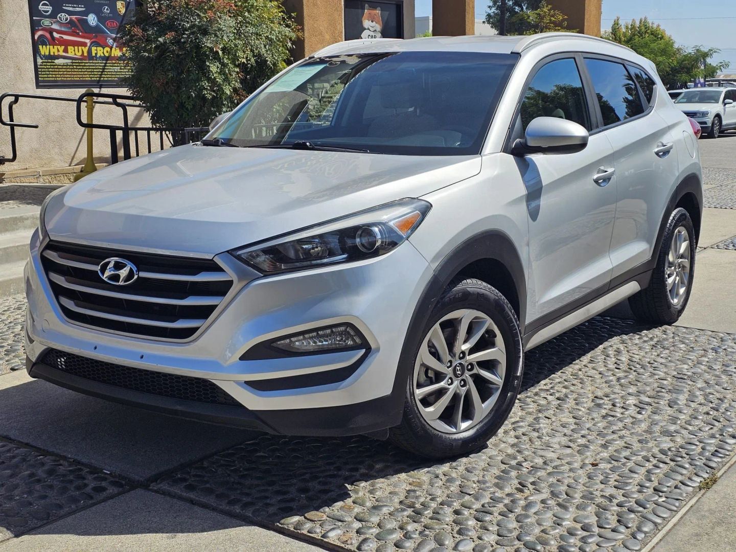 Hyundai Tucson photo 2