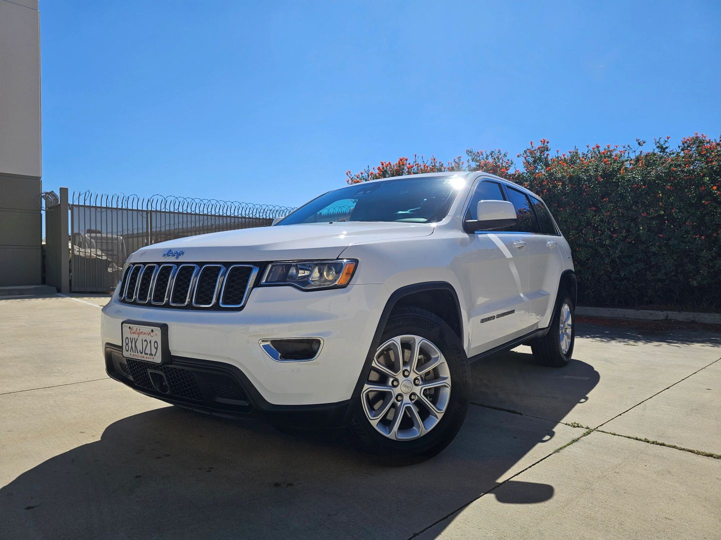 Jeep Grand Cherokee photo 2