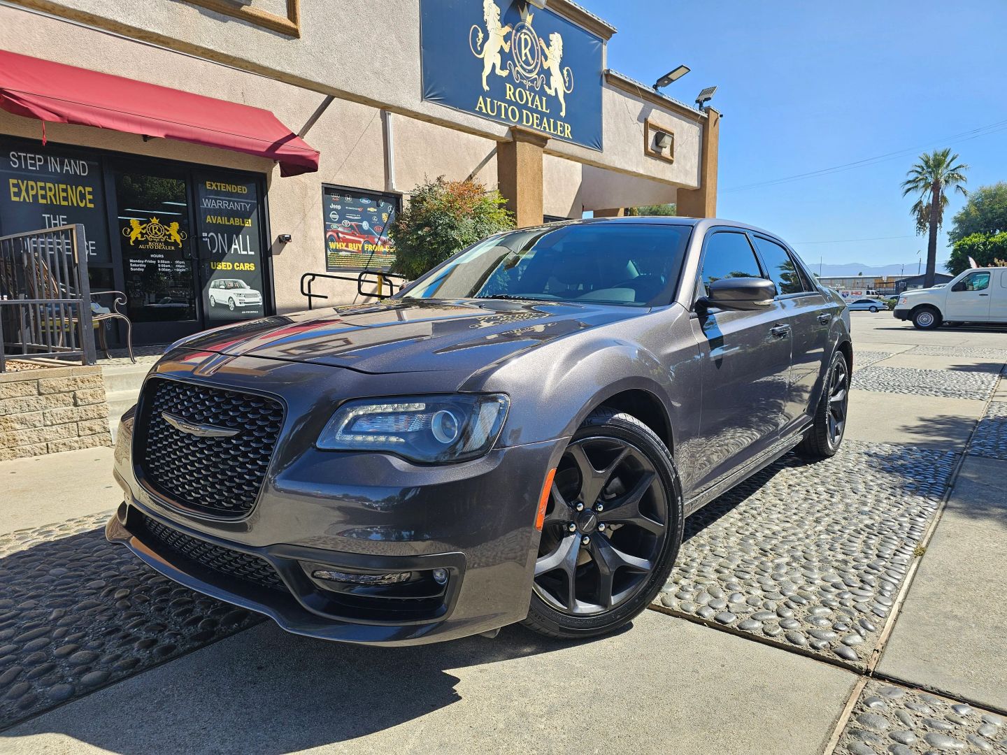 Chrysler 300 photo 2