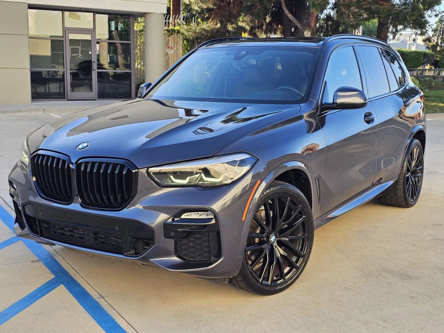 BMW X5 photo 2