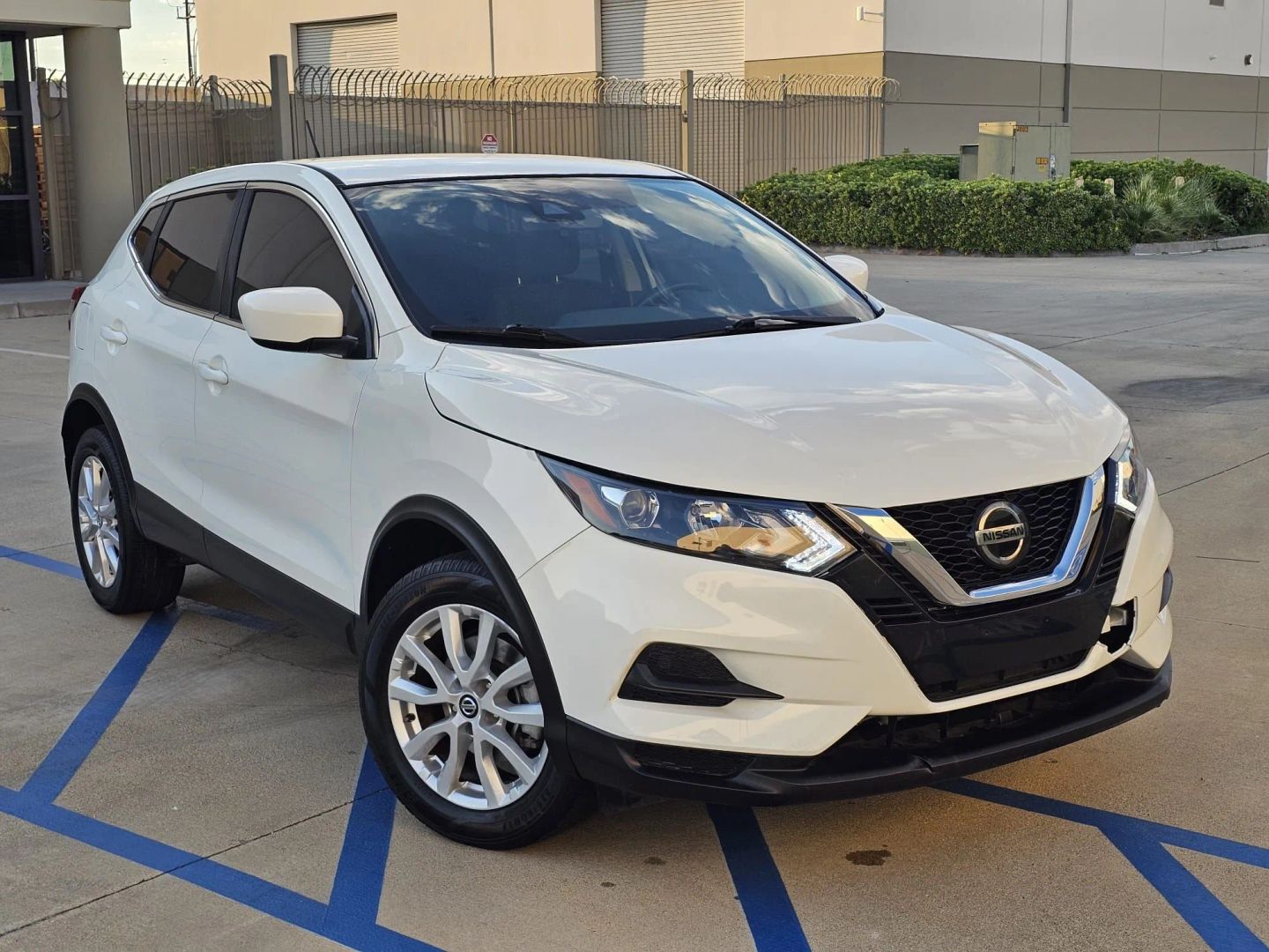 Nissan Rogue Sport photo 4