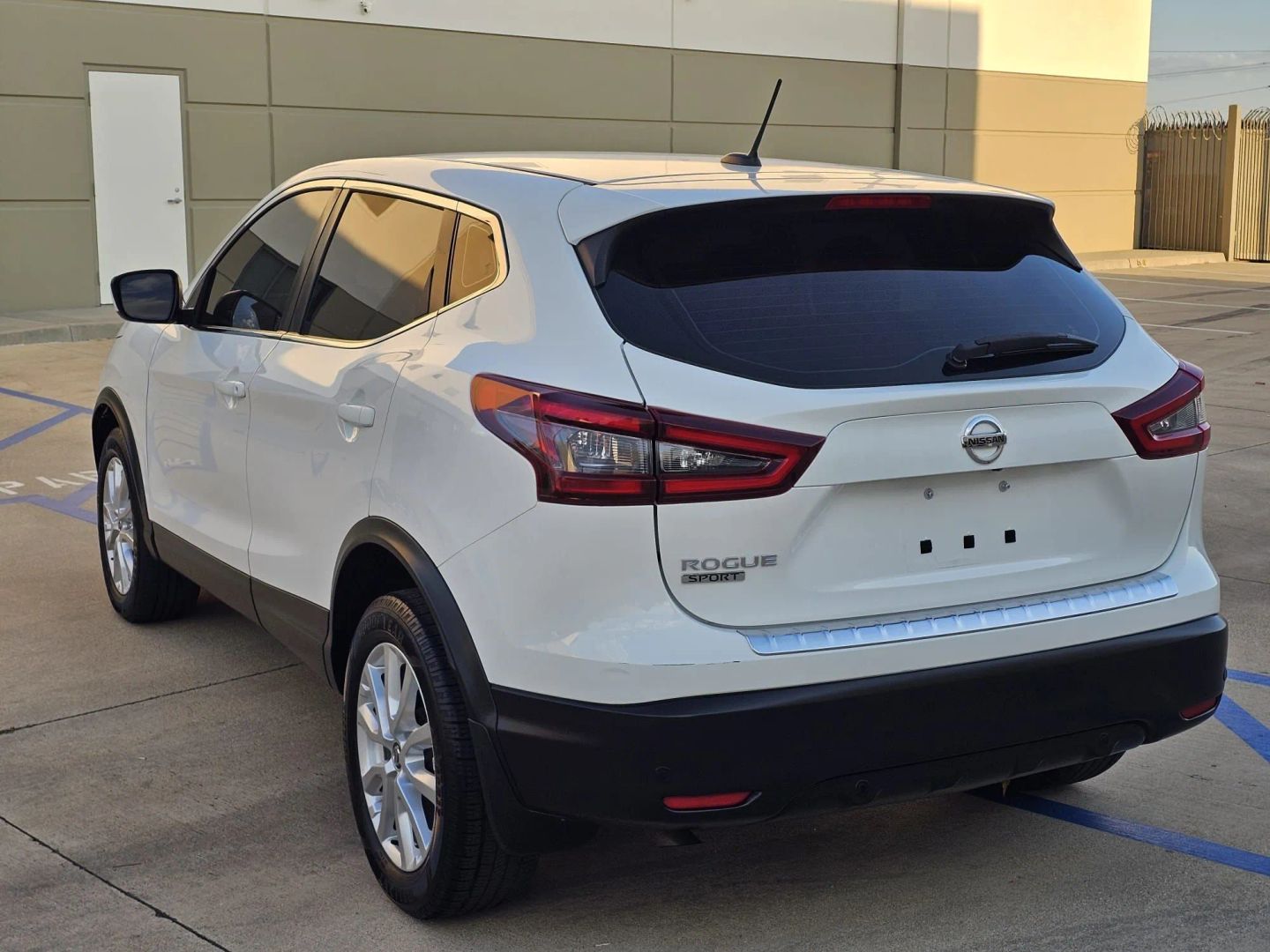 Nissan Rogue Sport photo 8