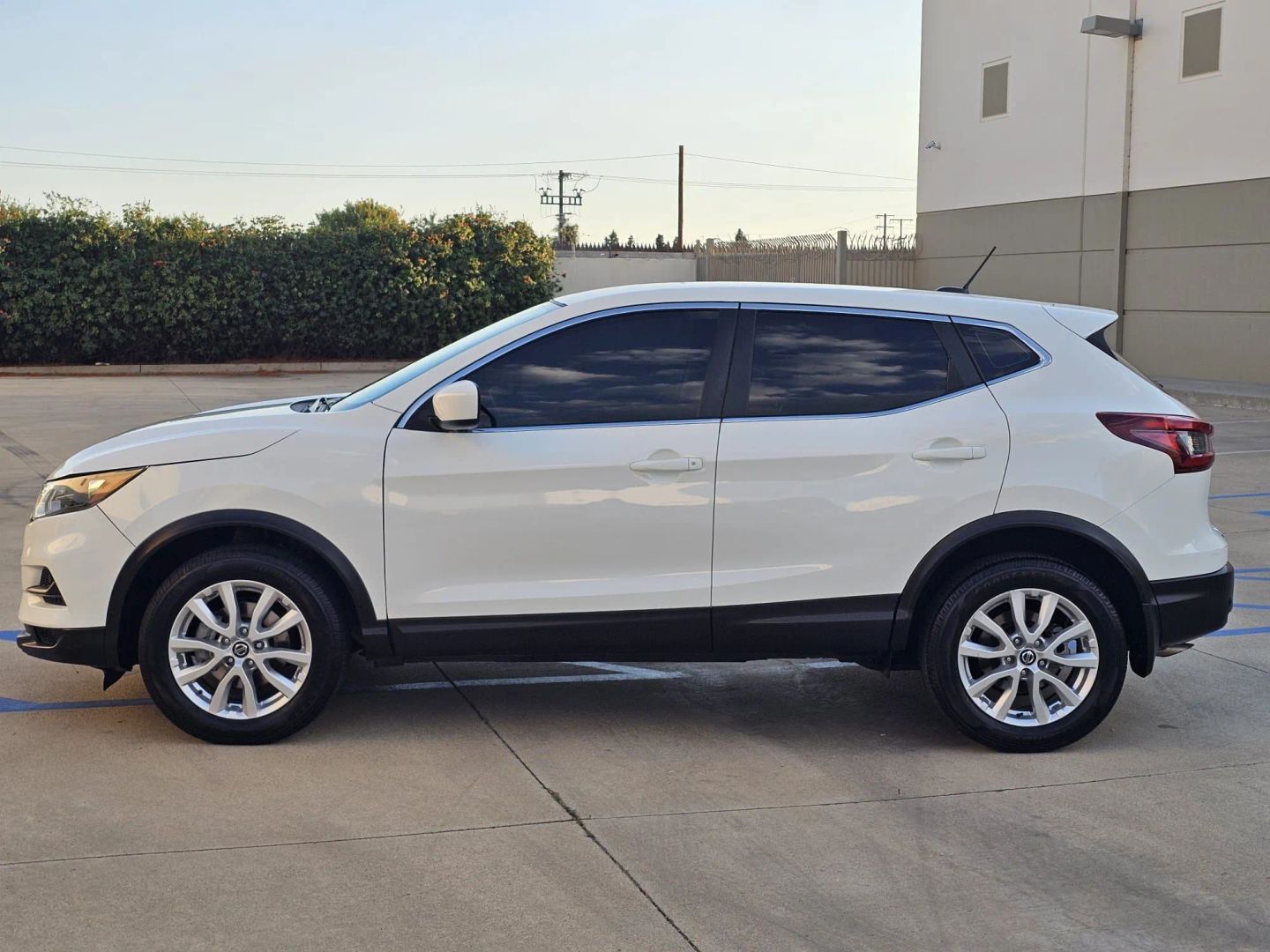 Nissan Rogue Sport photo 9