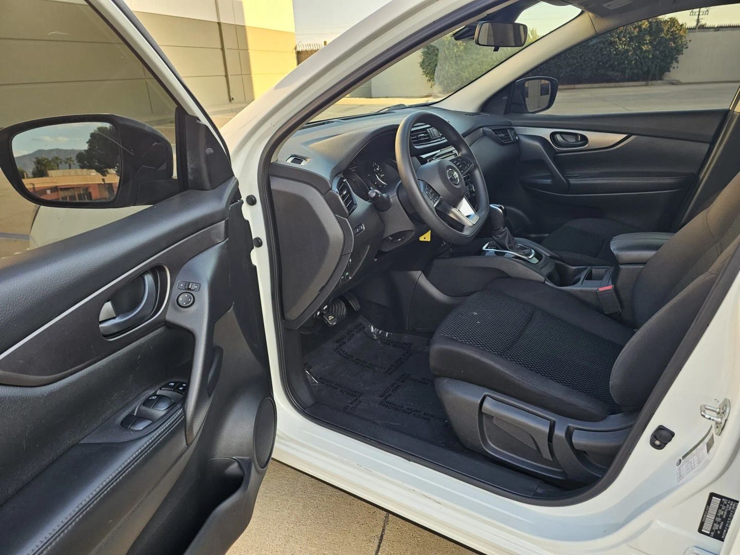 Nissan Rogue Sport photo 10