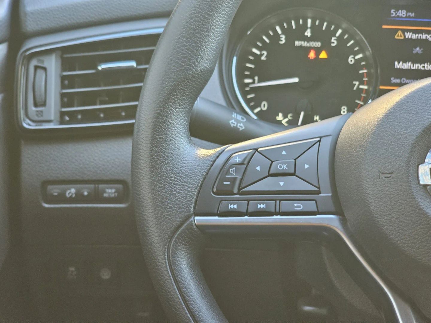Nissan Rogue Sport photo 13