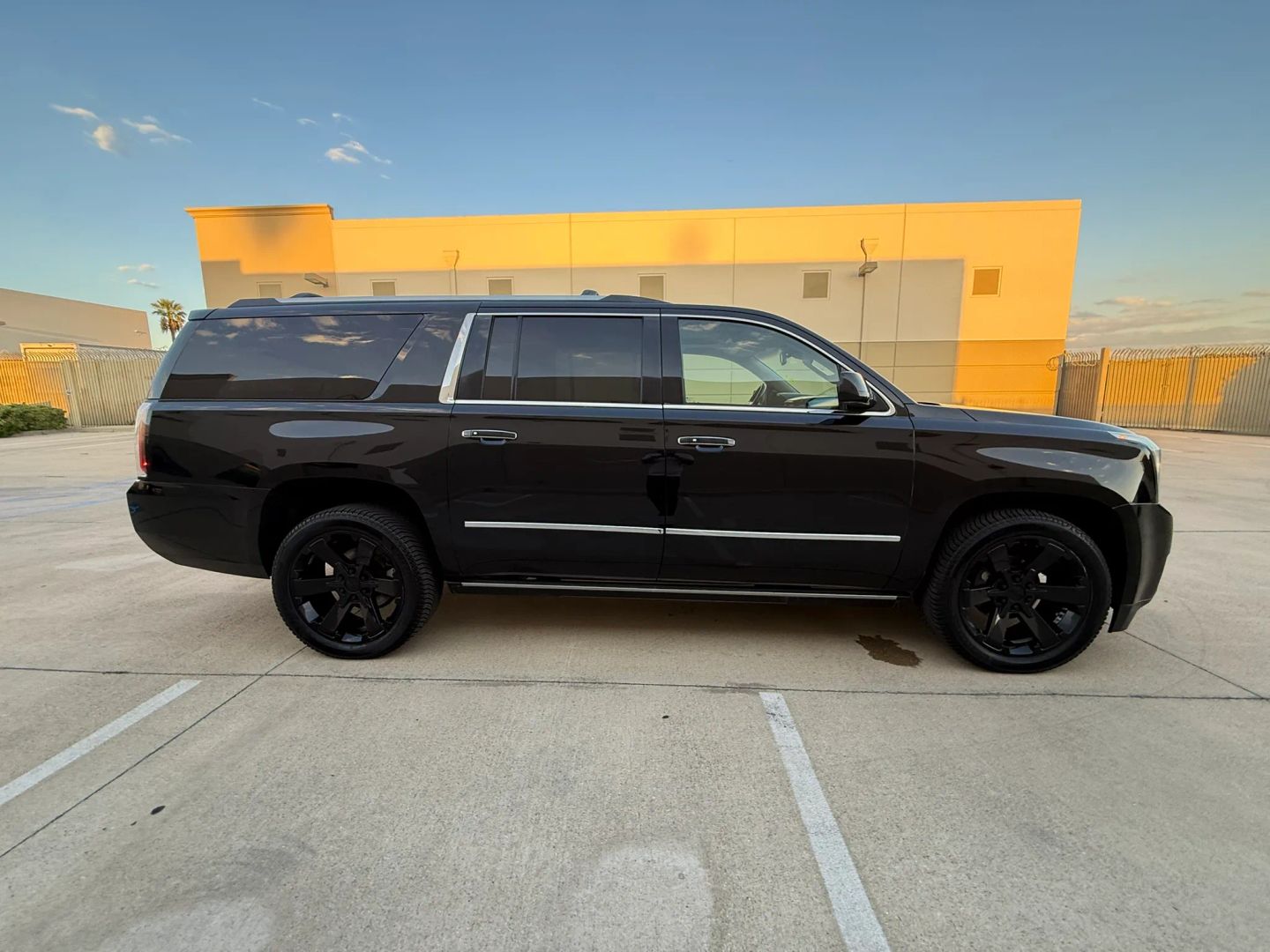 GMC Yukon XL photo 6
