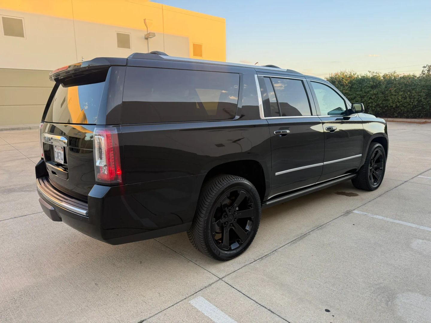 GMC Yukon XL photo 7