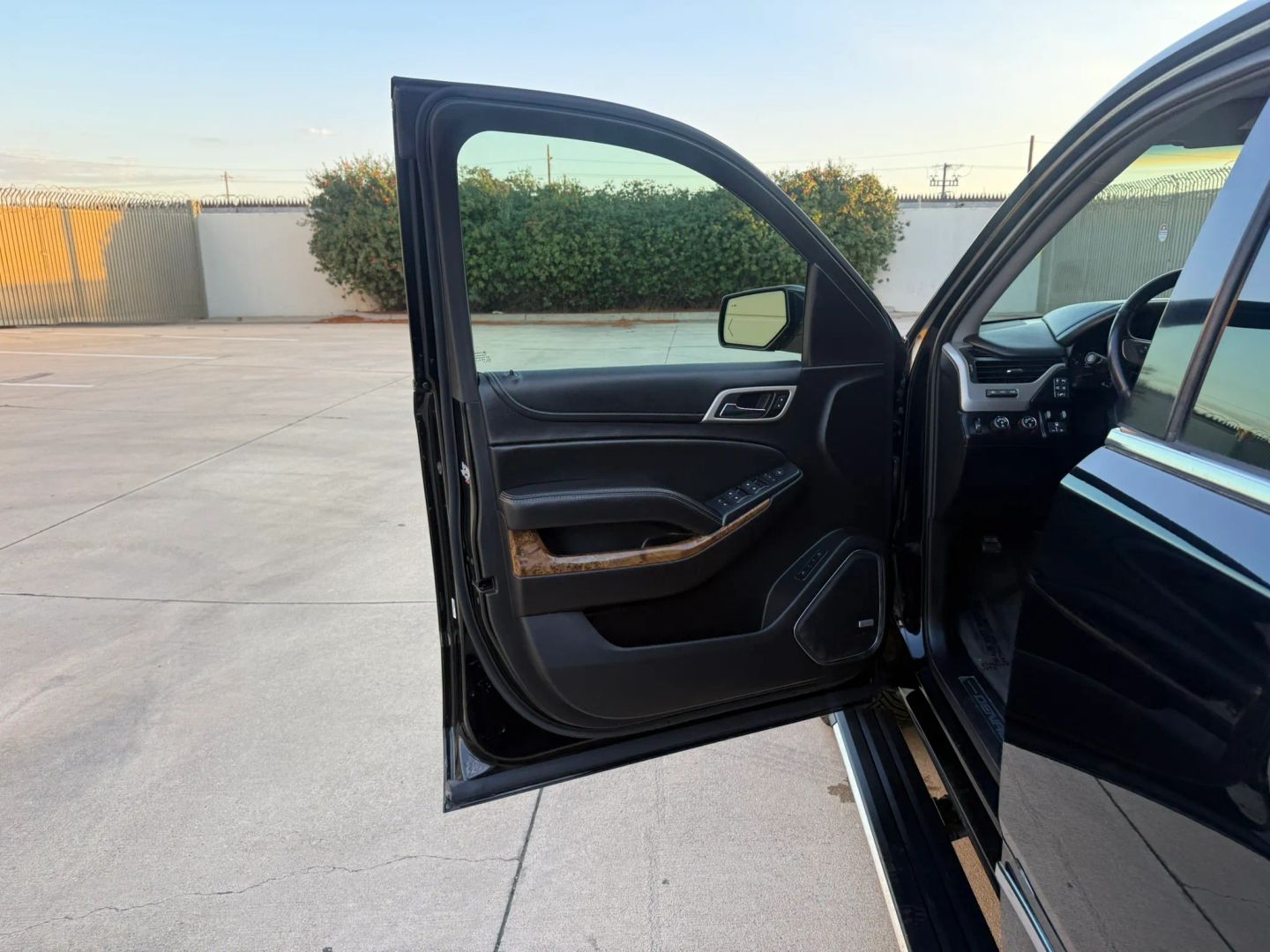 GMC Yukon XL photo 11