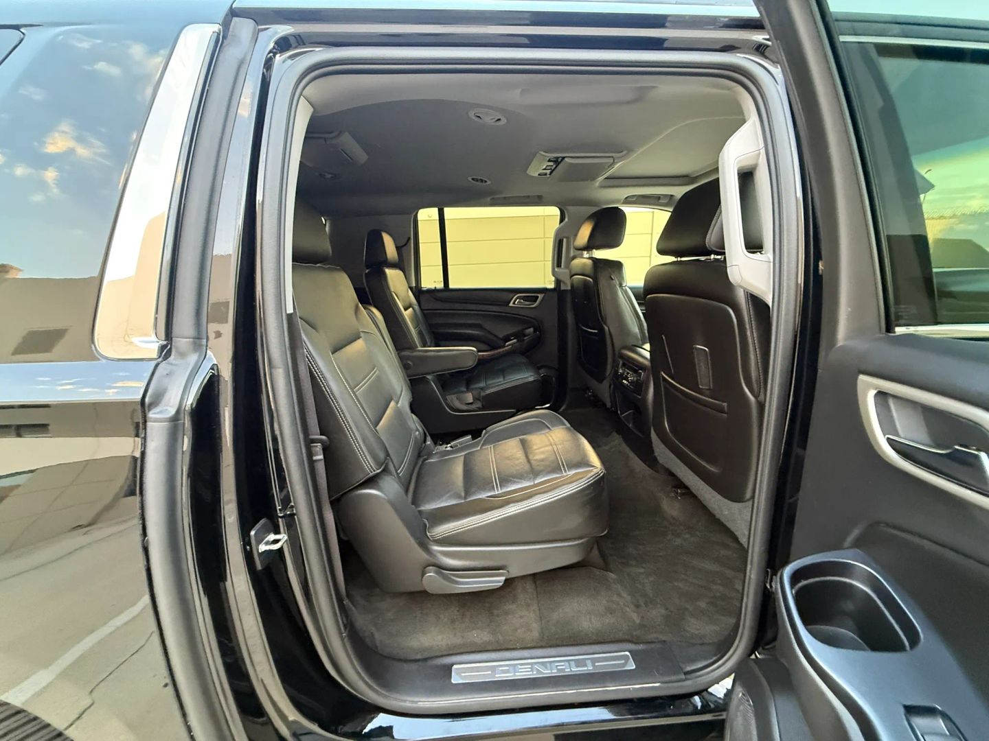 GMC Yukon XL photo 24