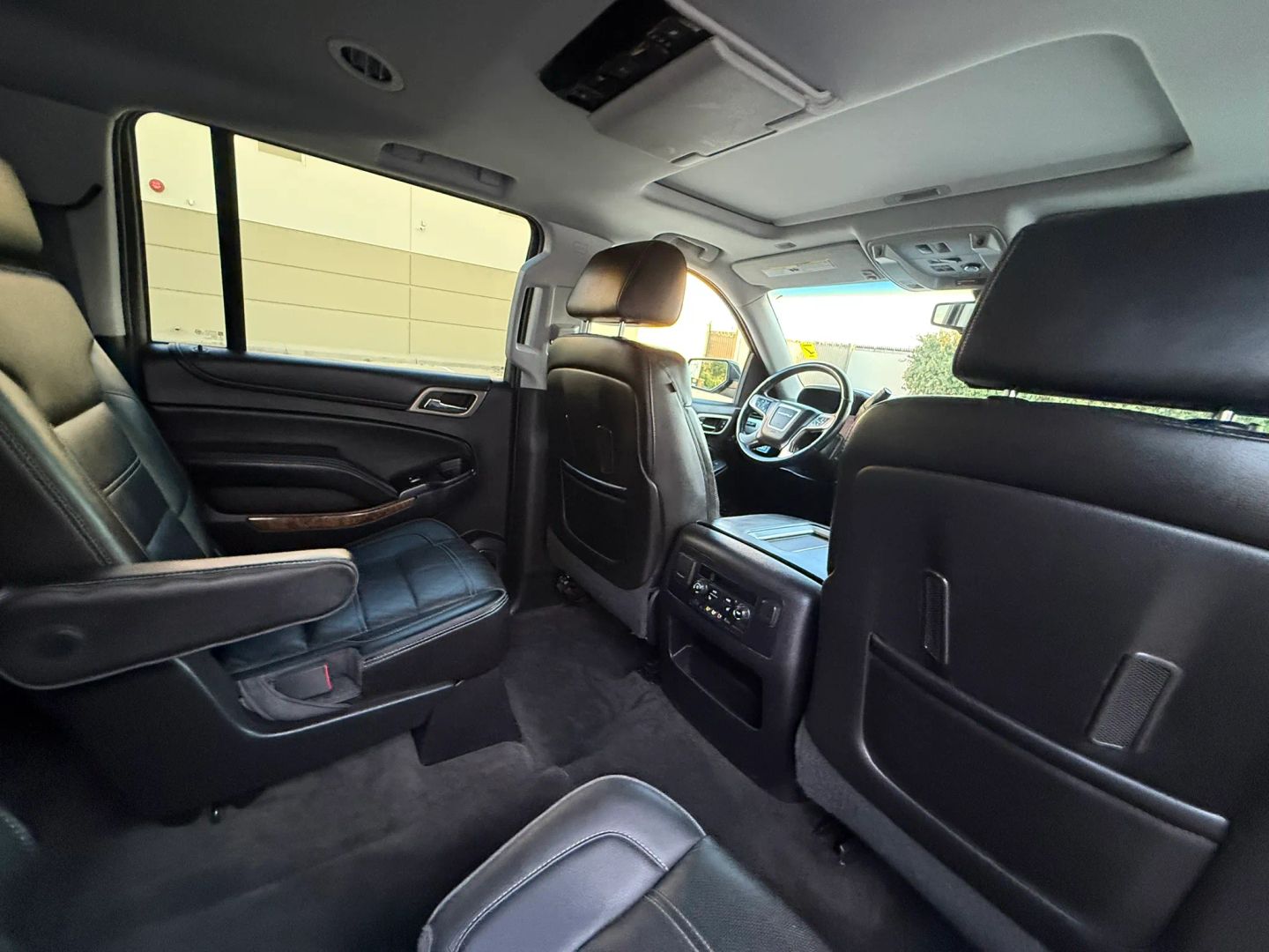 GMC Yukon XL photo 26