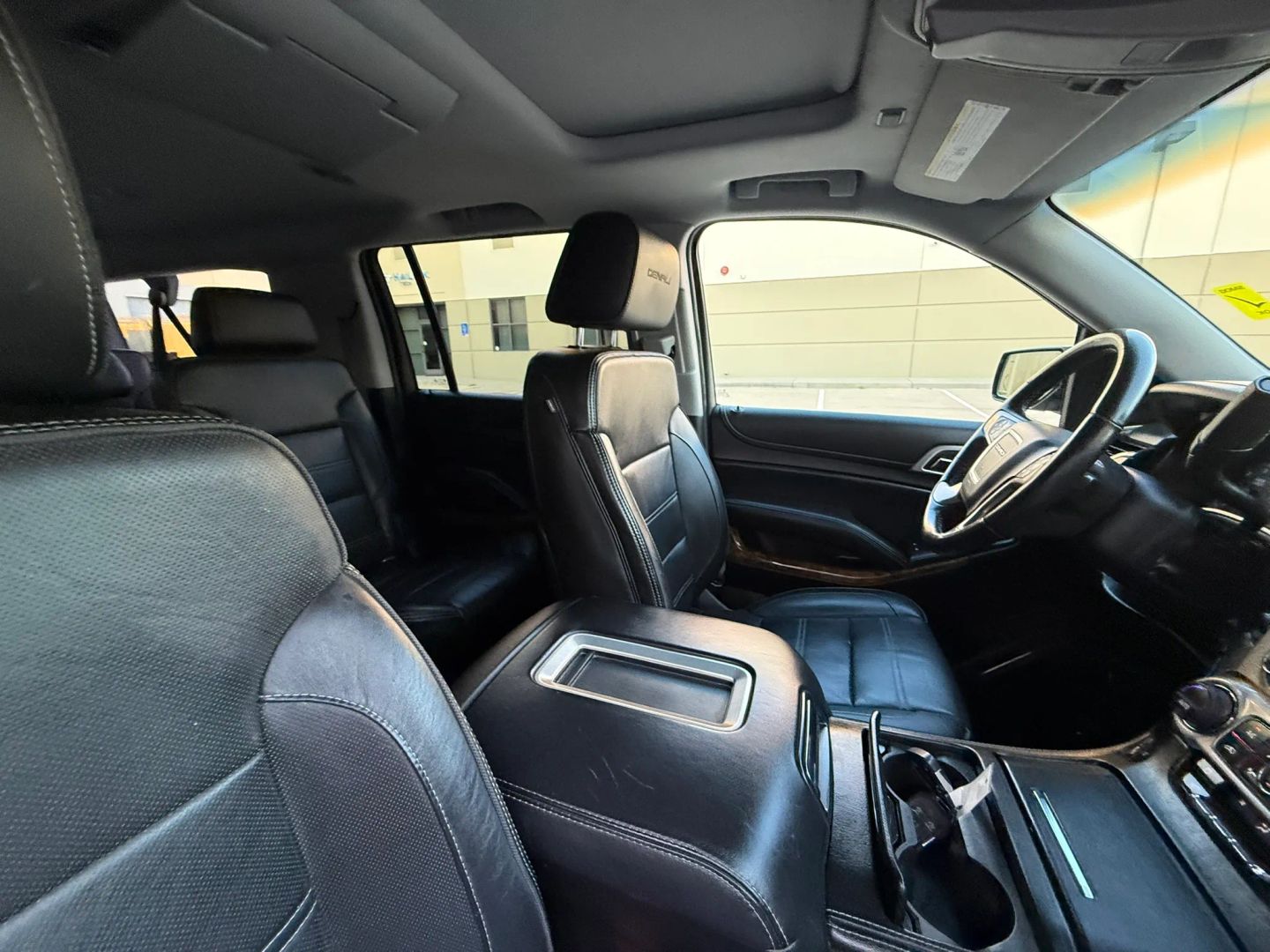 GMC Yukon XL photo 34