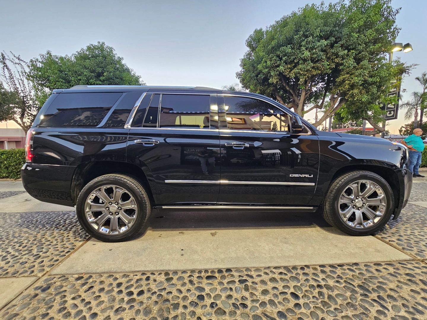 GMC Yukon photo 5
