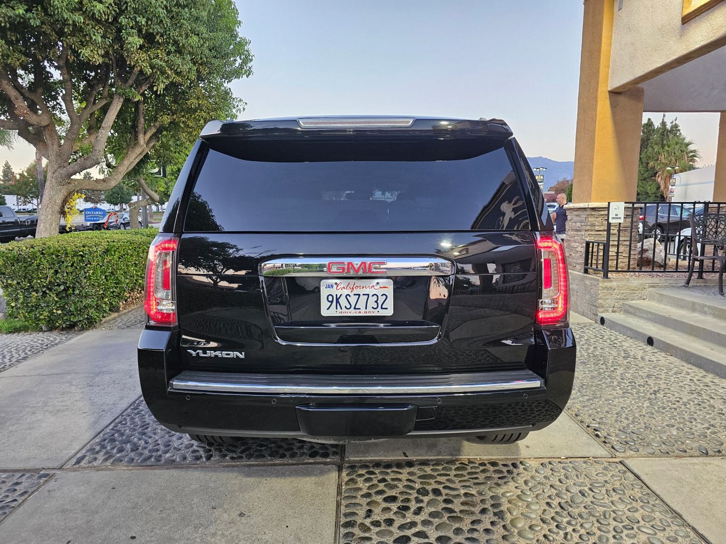 GMC Yukon photo 7