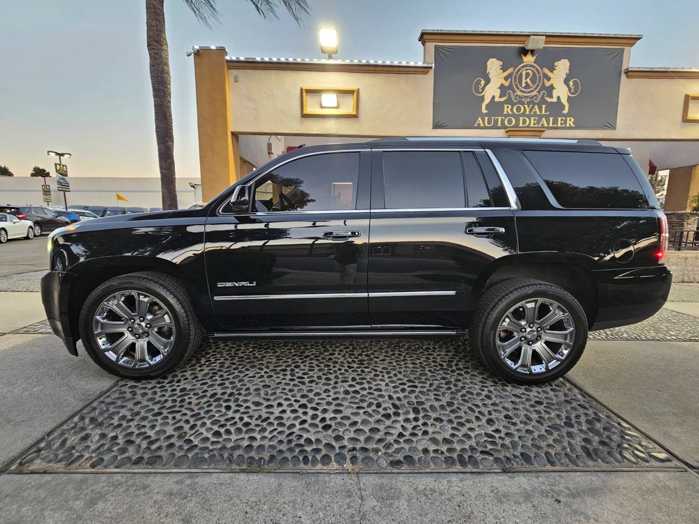 GMC Yukon photo 9