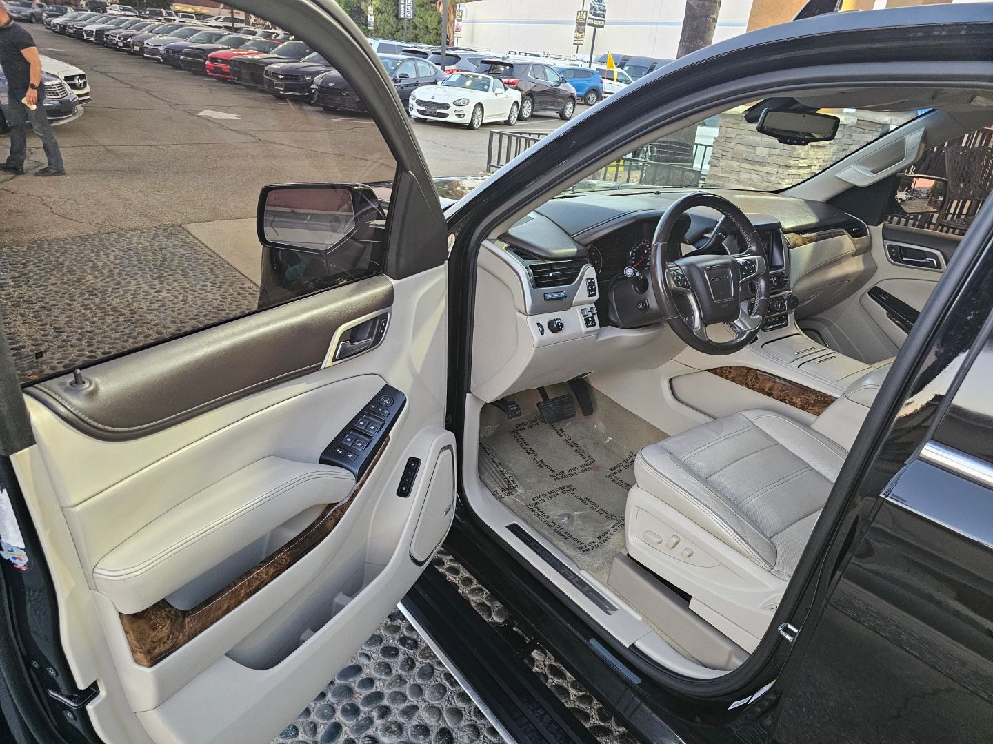 GMC Yukon photo 10