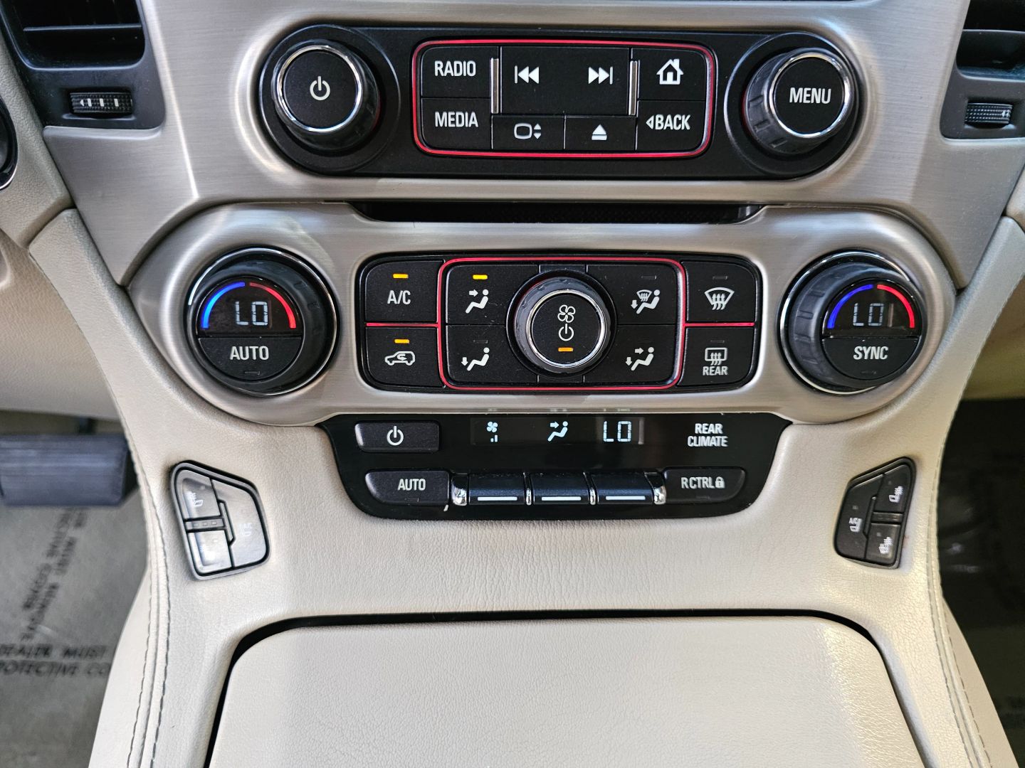 GMC Yukon photo 14