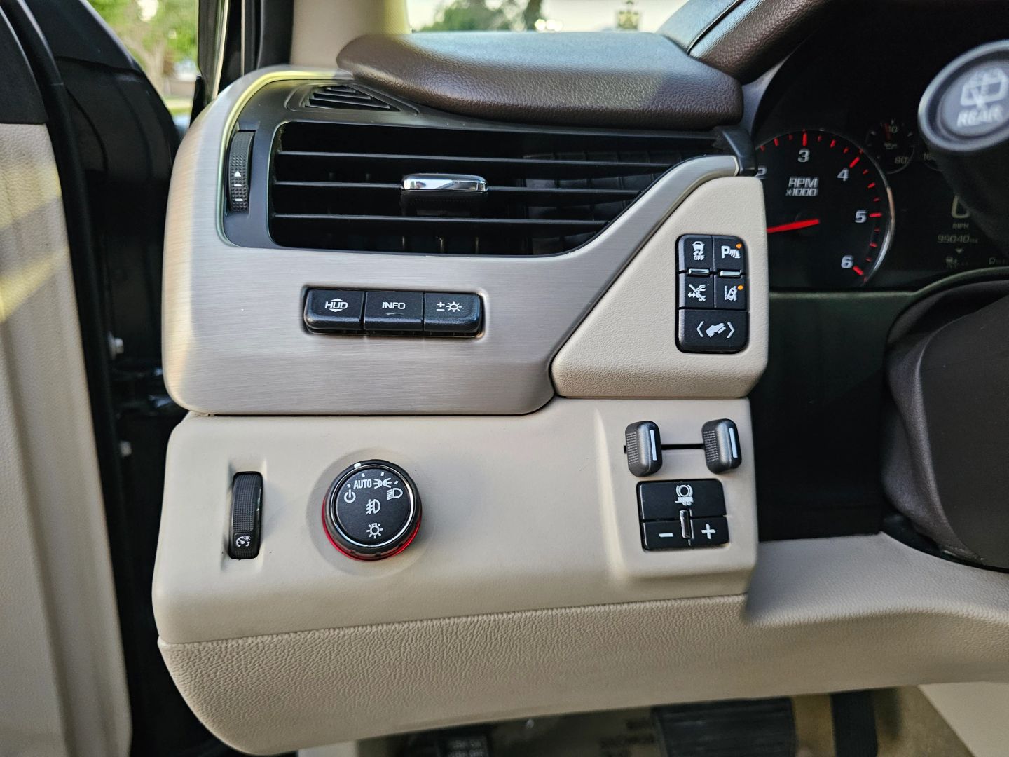 GMC Yukon photo 20