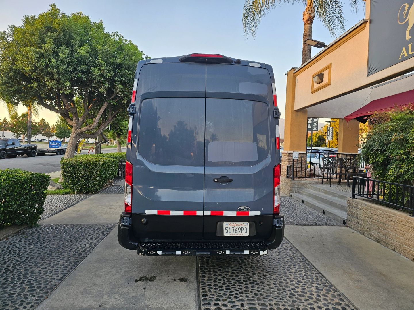Ford Transit photo 7
