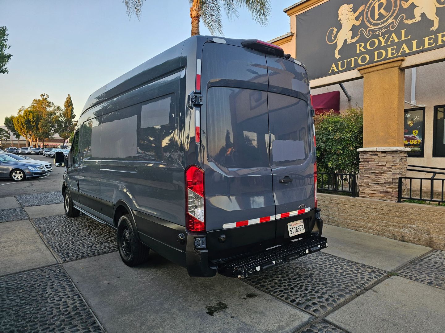 Ford Transit photo 8