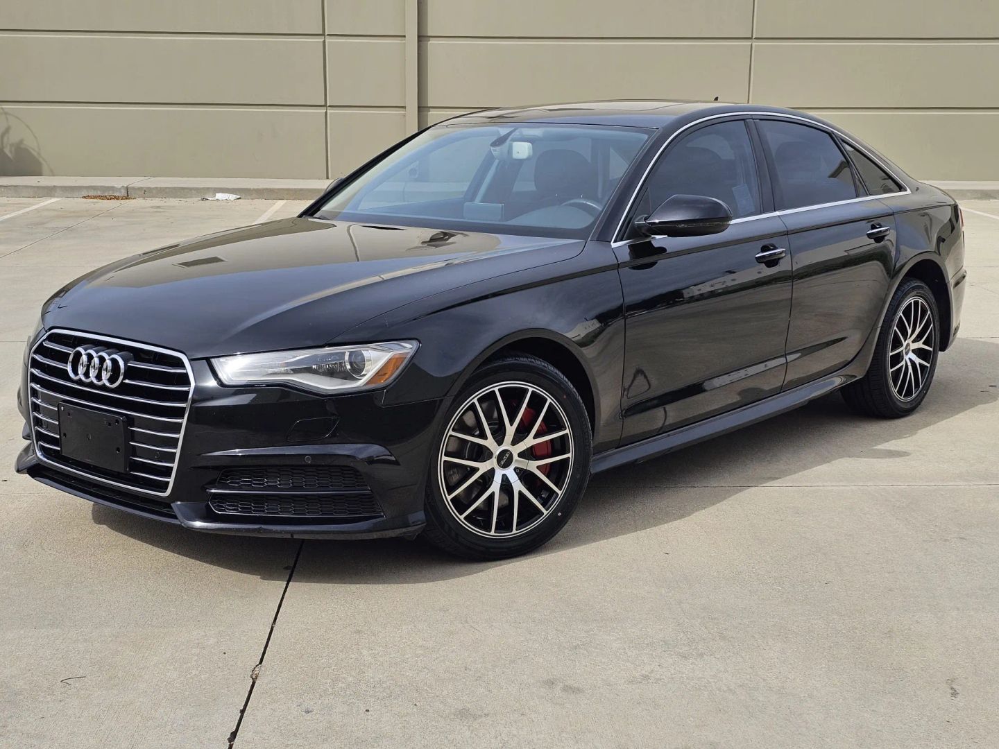 Audi A6 photo 2
