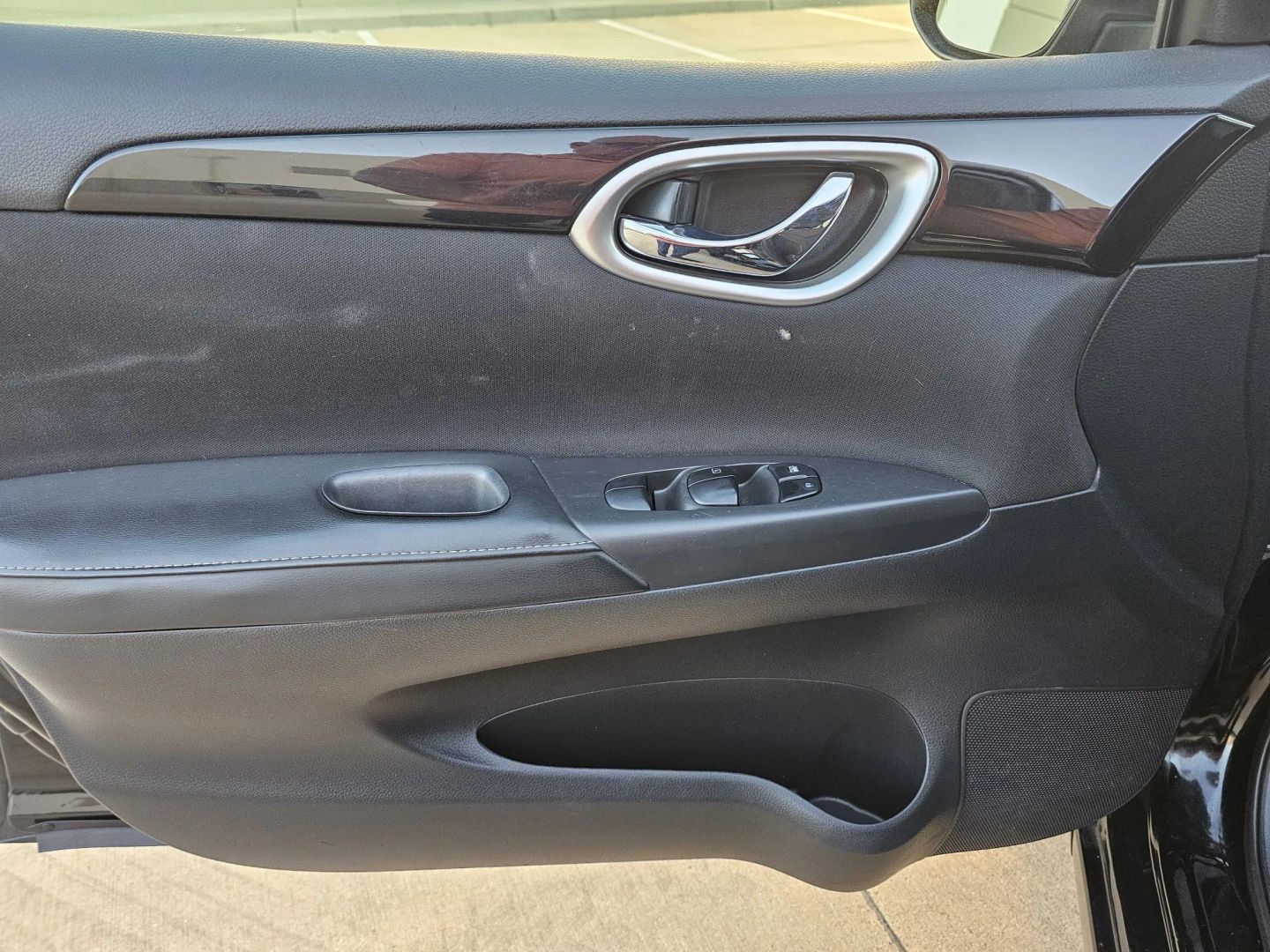 Photo 11 of this Nissan Sentra