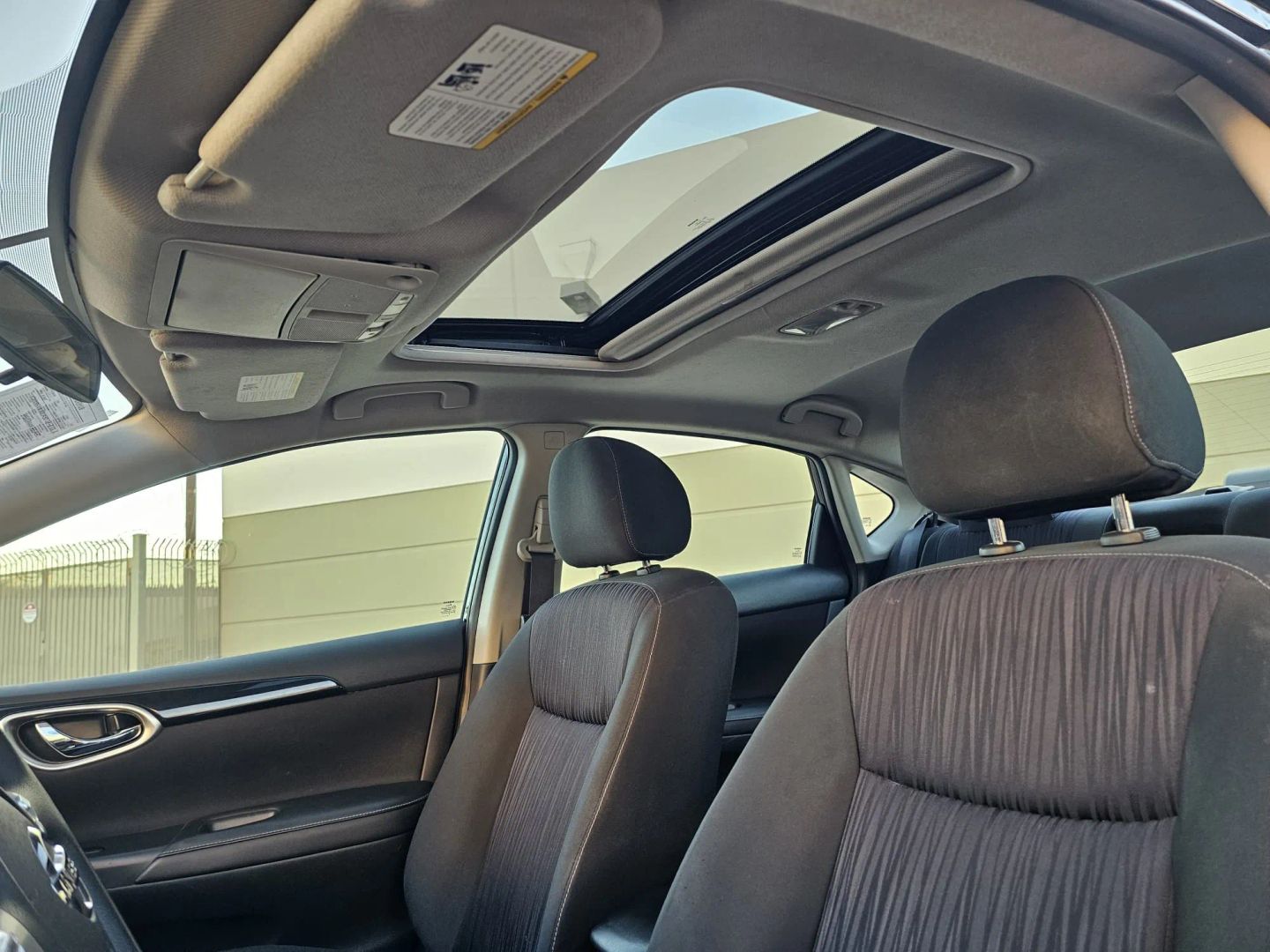 Photo 13 of this Nissan Sentra