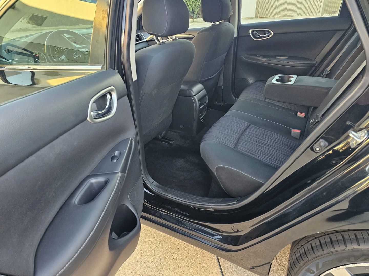 Photo 15 of this Nissan Sentra