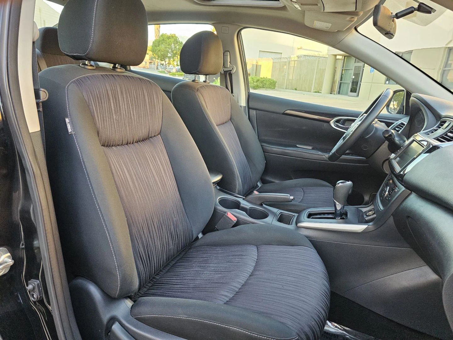 Photo 22 of this Nissan Sentra