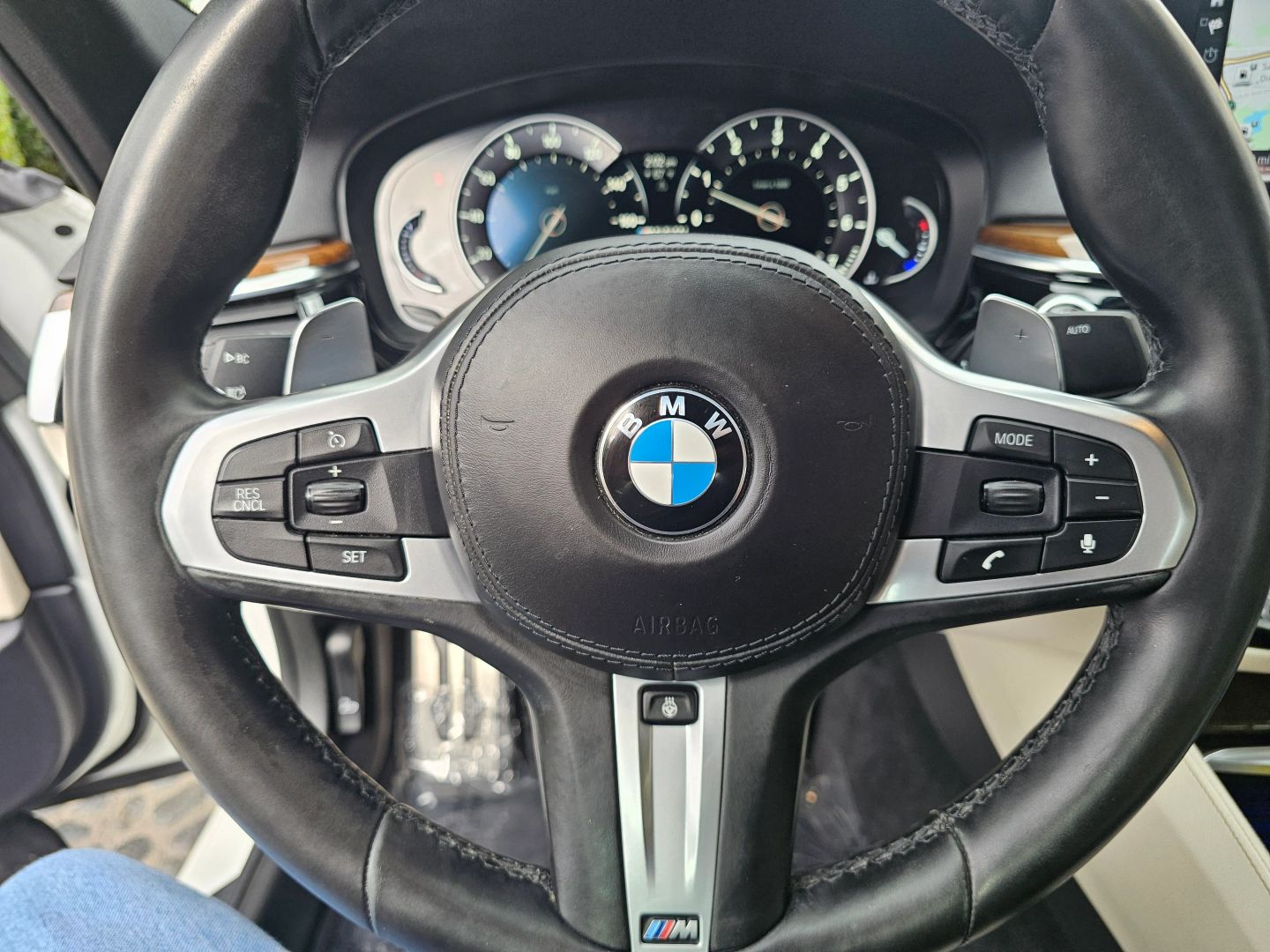 Photo 11 of this BMW 5 Series
