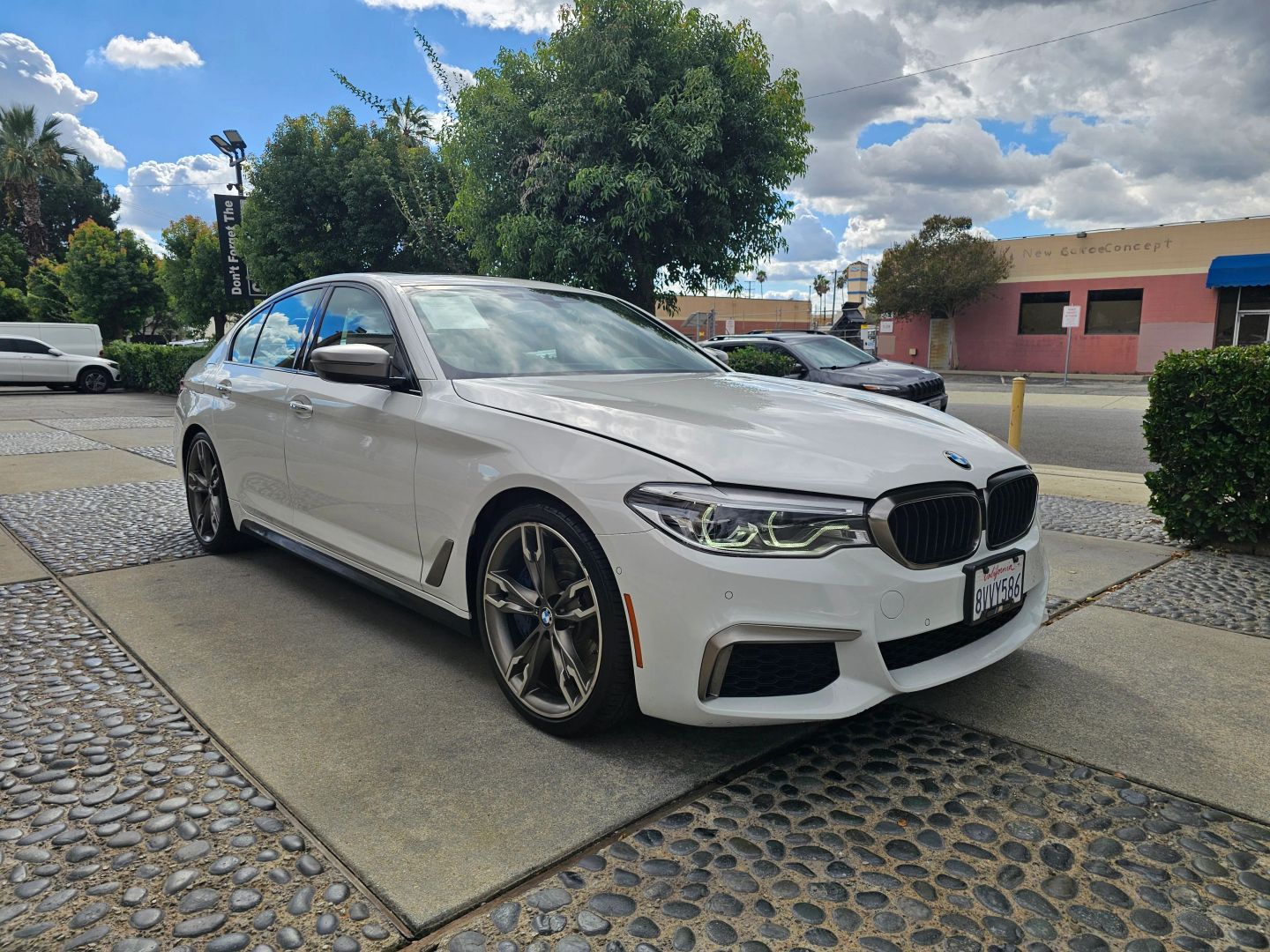 Photo 3 of this BMW 5 Series