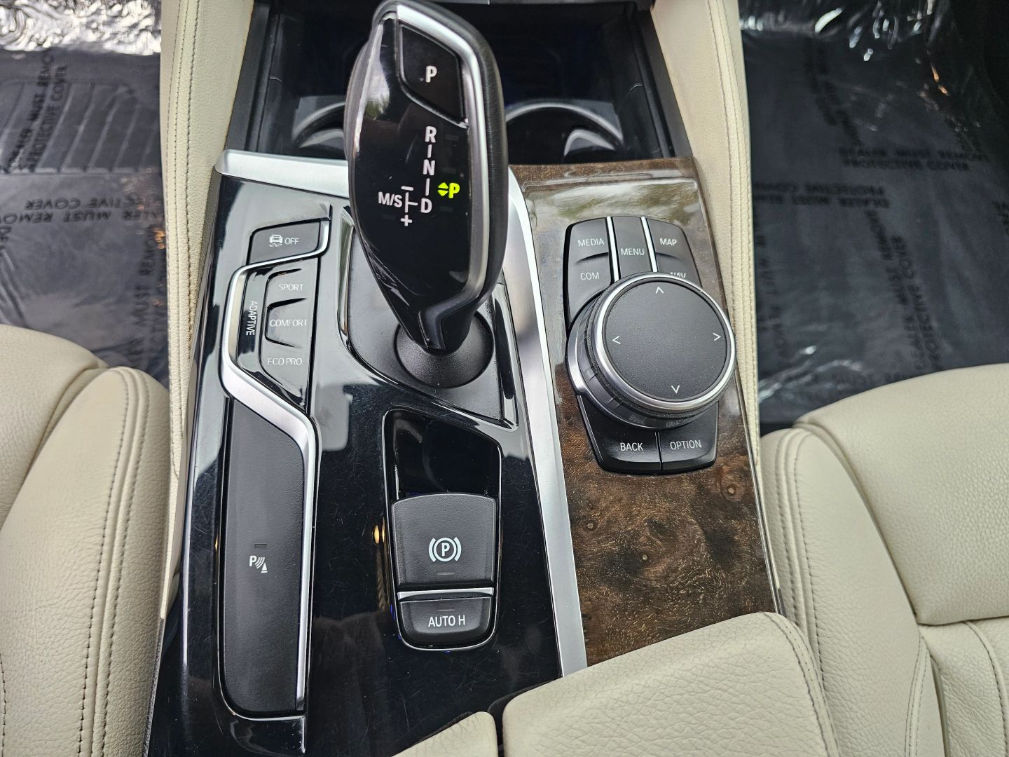 Photo 15 of this BMW 5 Series
